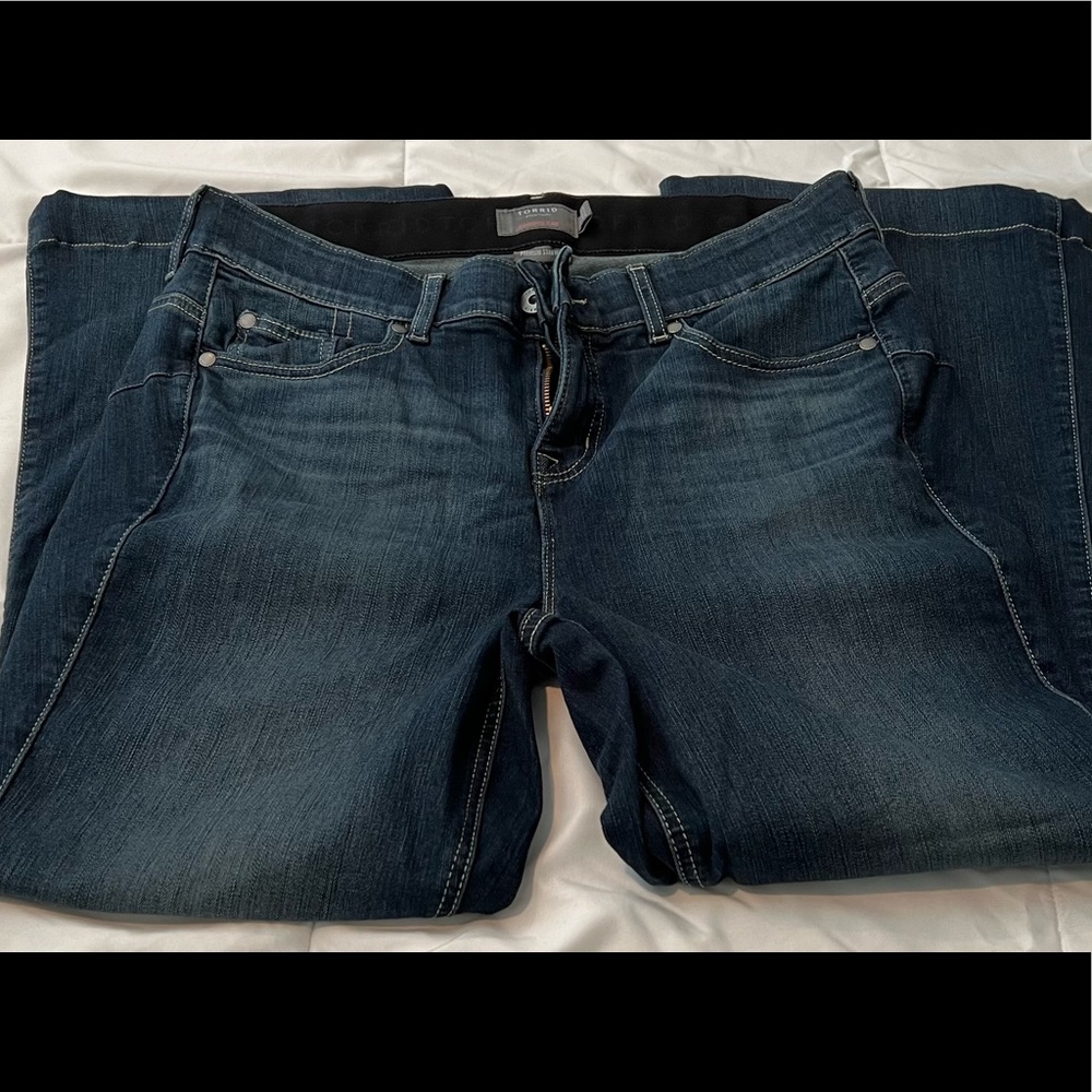 Torrid Bombshell Flare Jeans 16S